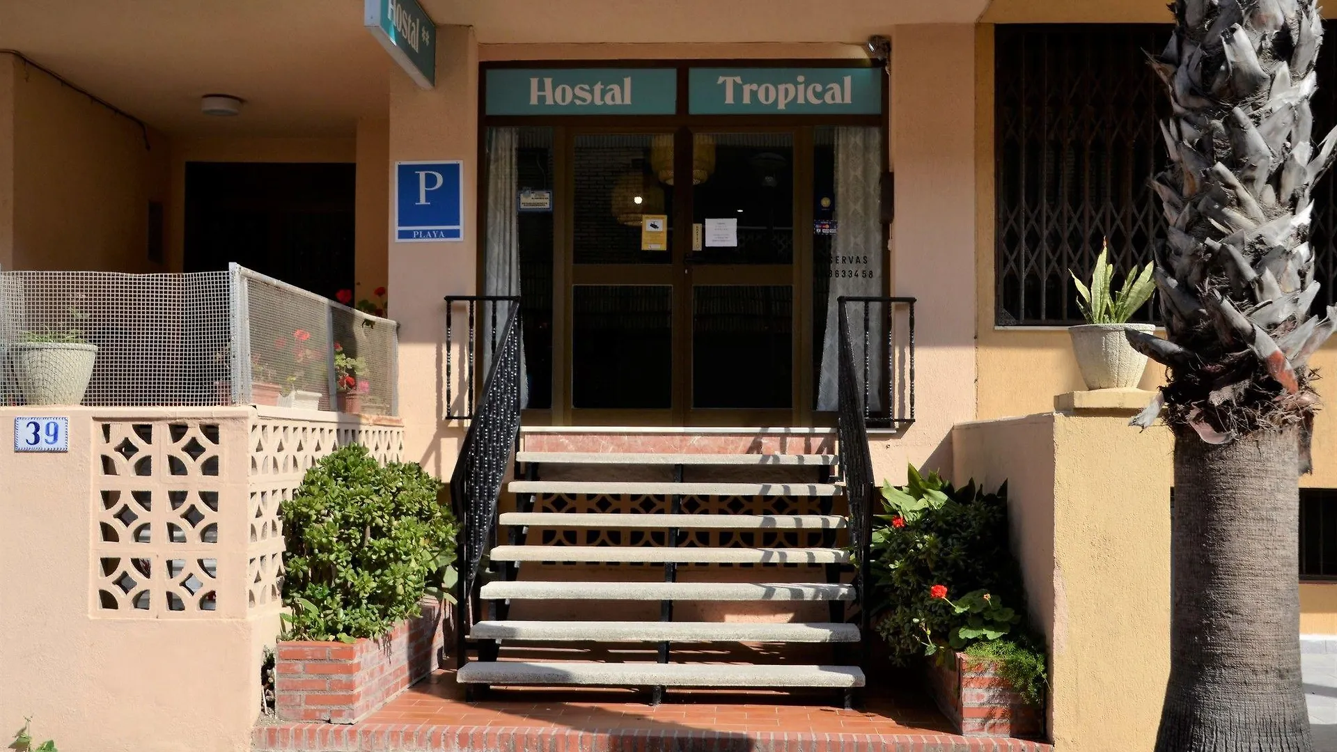 Hostal Tropical Almuñécar