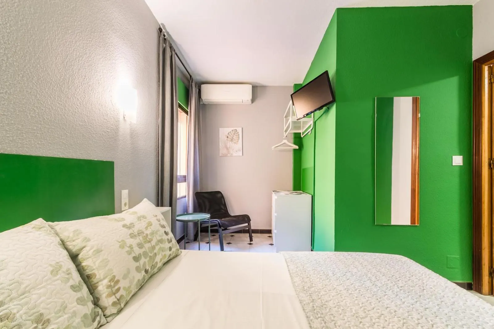 ** Gasthuis Hostal Tropical Almuñécar Spanje