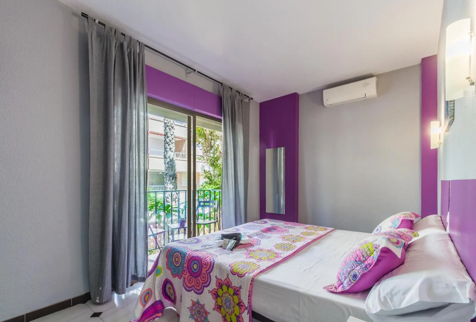 Hostal Tropical Almuñécar 2*,