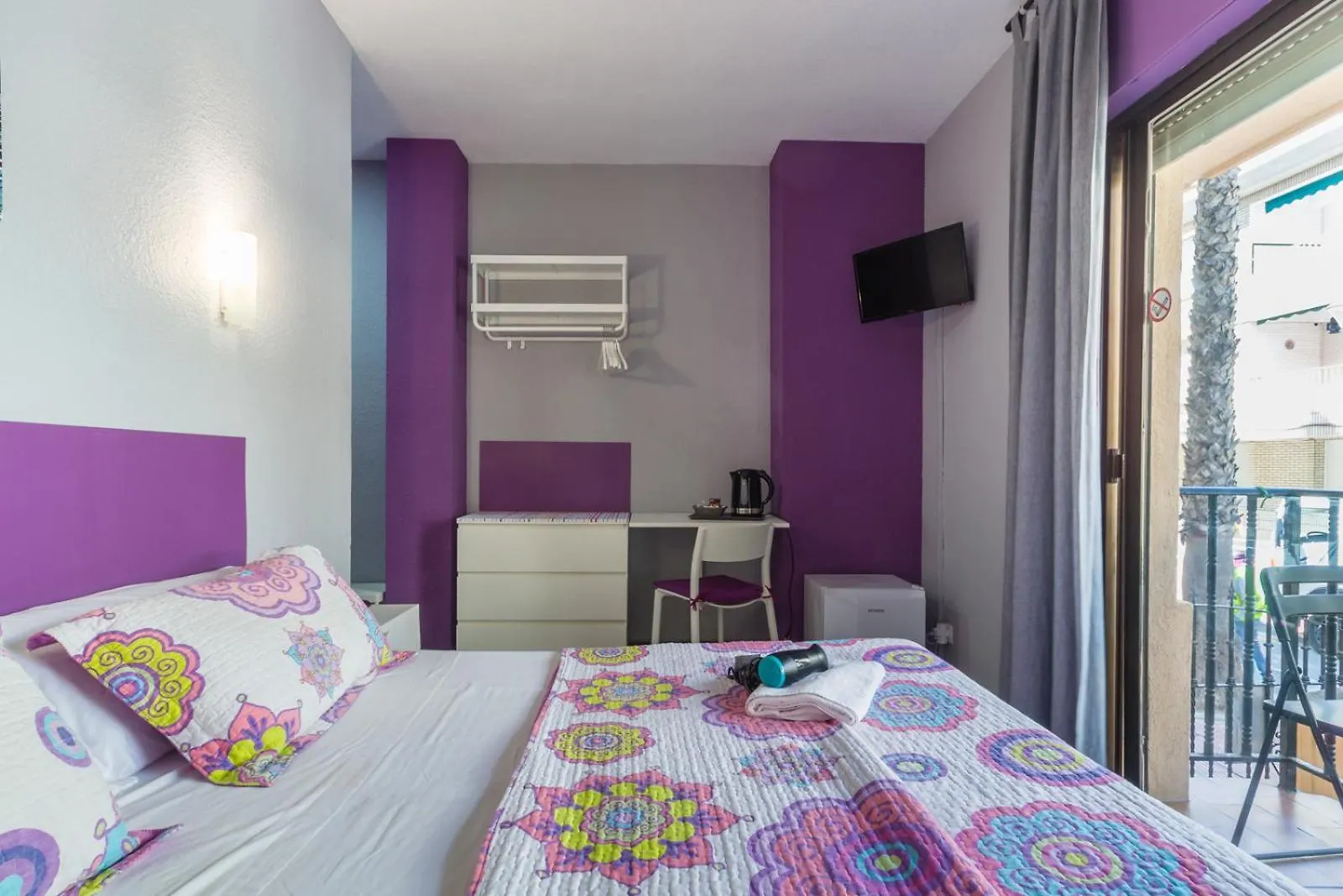 Hostal Tropical Almuñécar