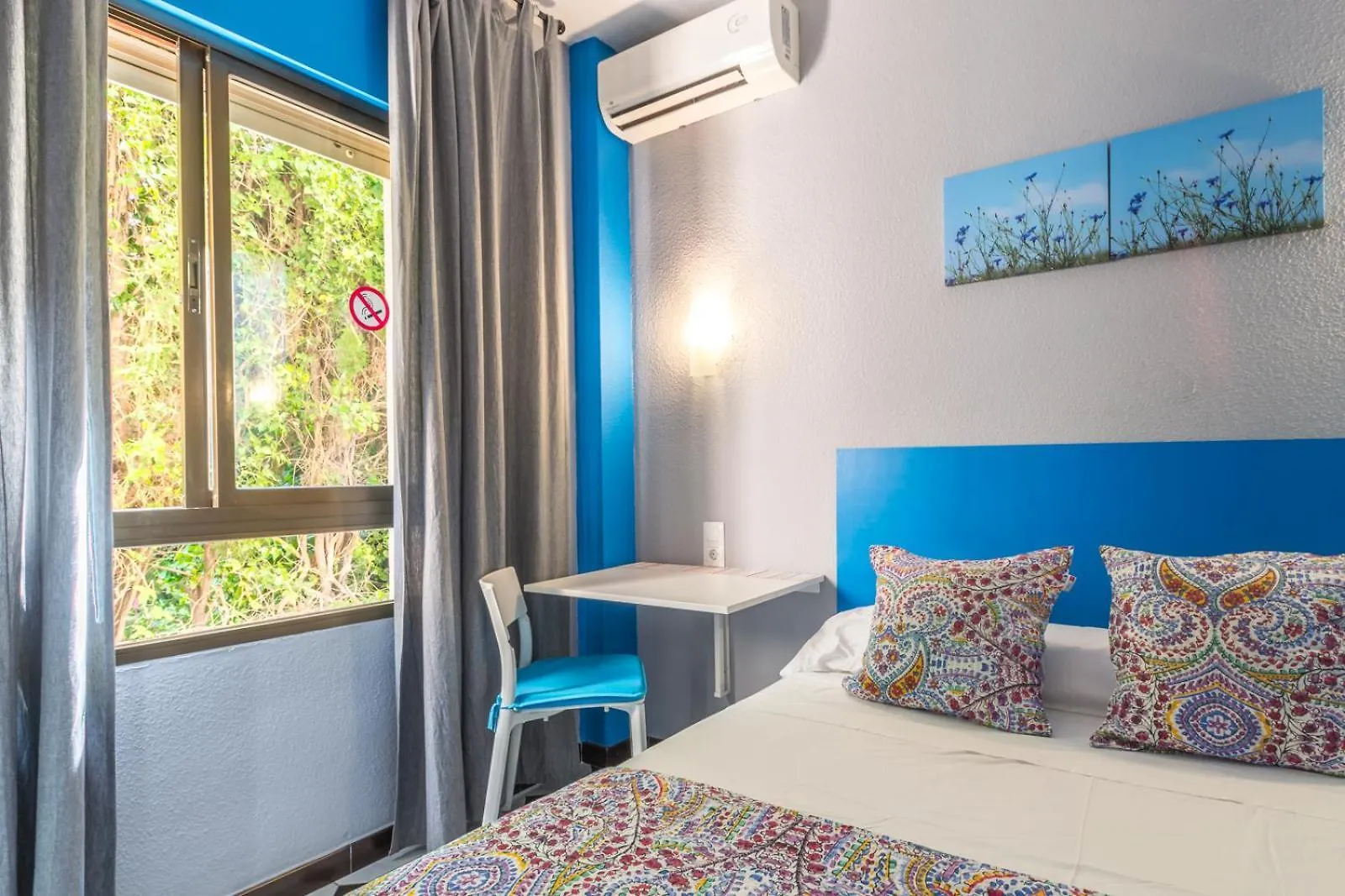 Hostal Tropical Almuñécar 2*,  Spanje
