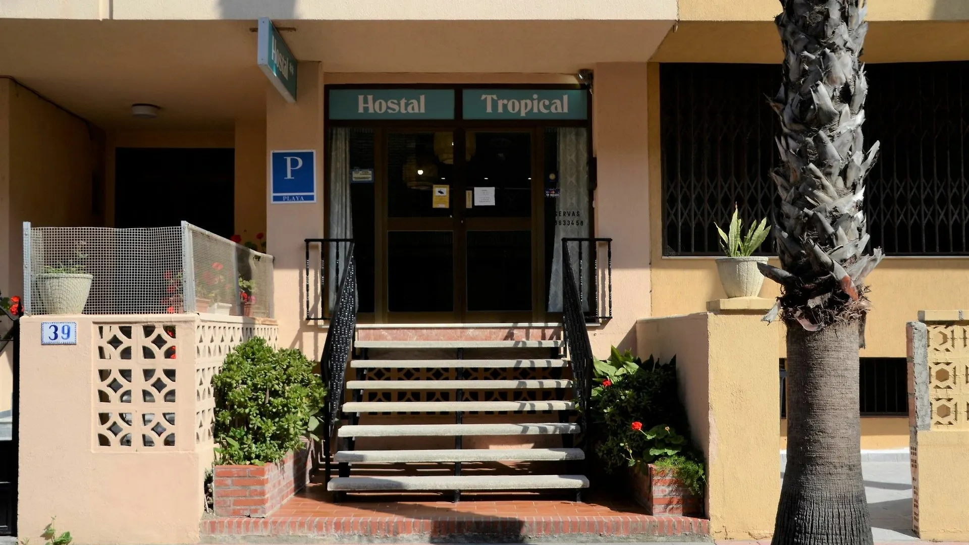 Hostal Tropical Almuñécar
